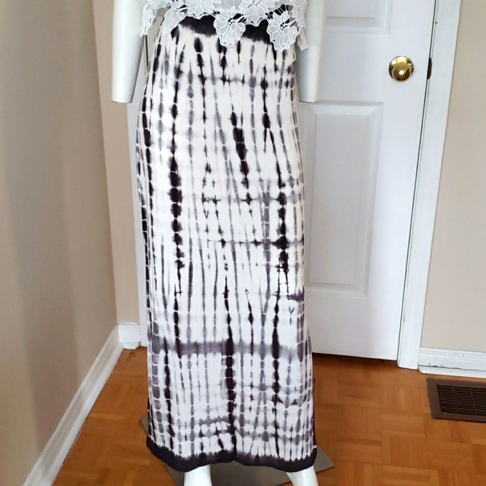Lila Rose tidied maxi skirt